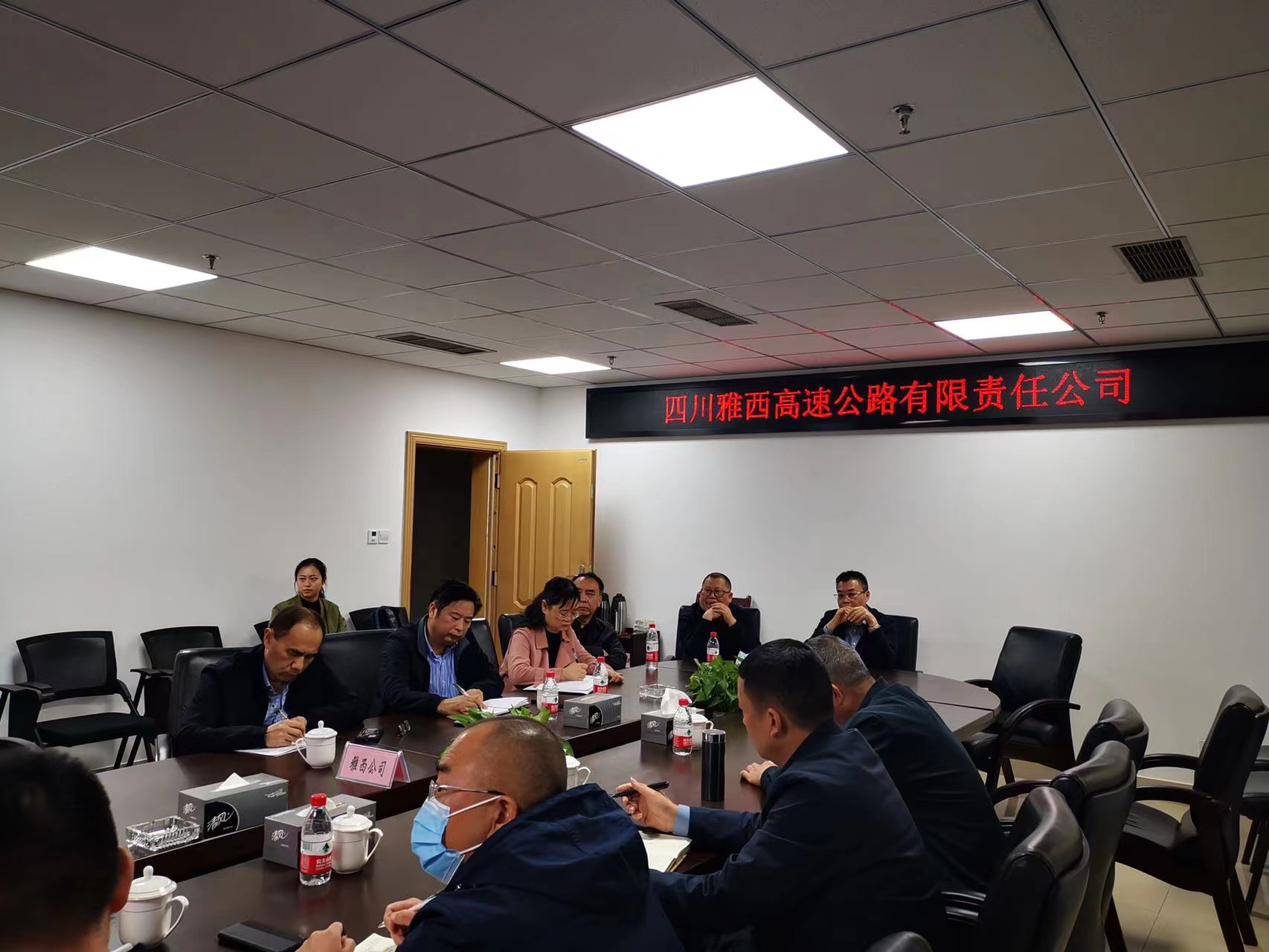 dc14ebcf13f820885f4aef218010422.jpg